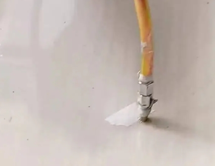 蓟州瓷砖空鼓维修公司专业解答在瓷砖铺贴过程中，如果使用的砂料过粗（如全部使用了粗砂），可能会导致以下问题